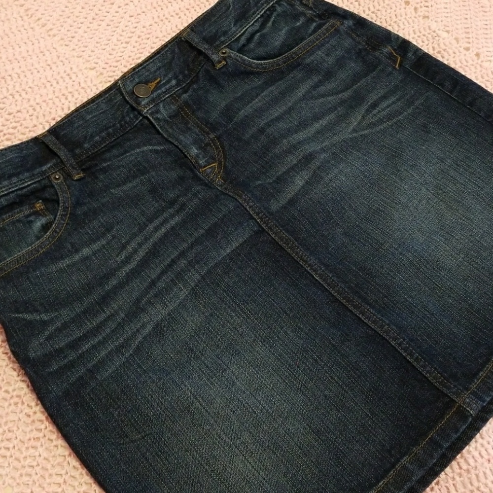 Ann Taylor Loft denim skirt EUC SZ.2